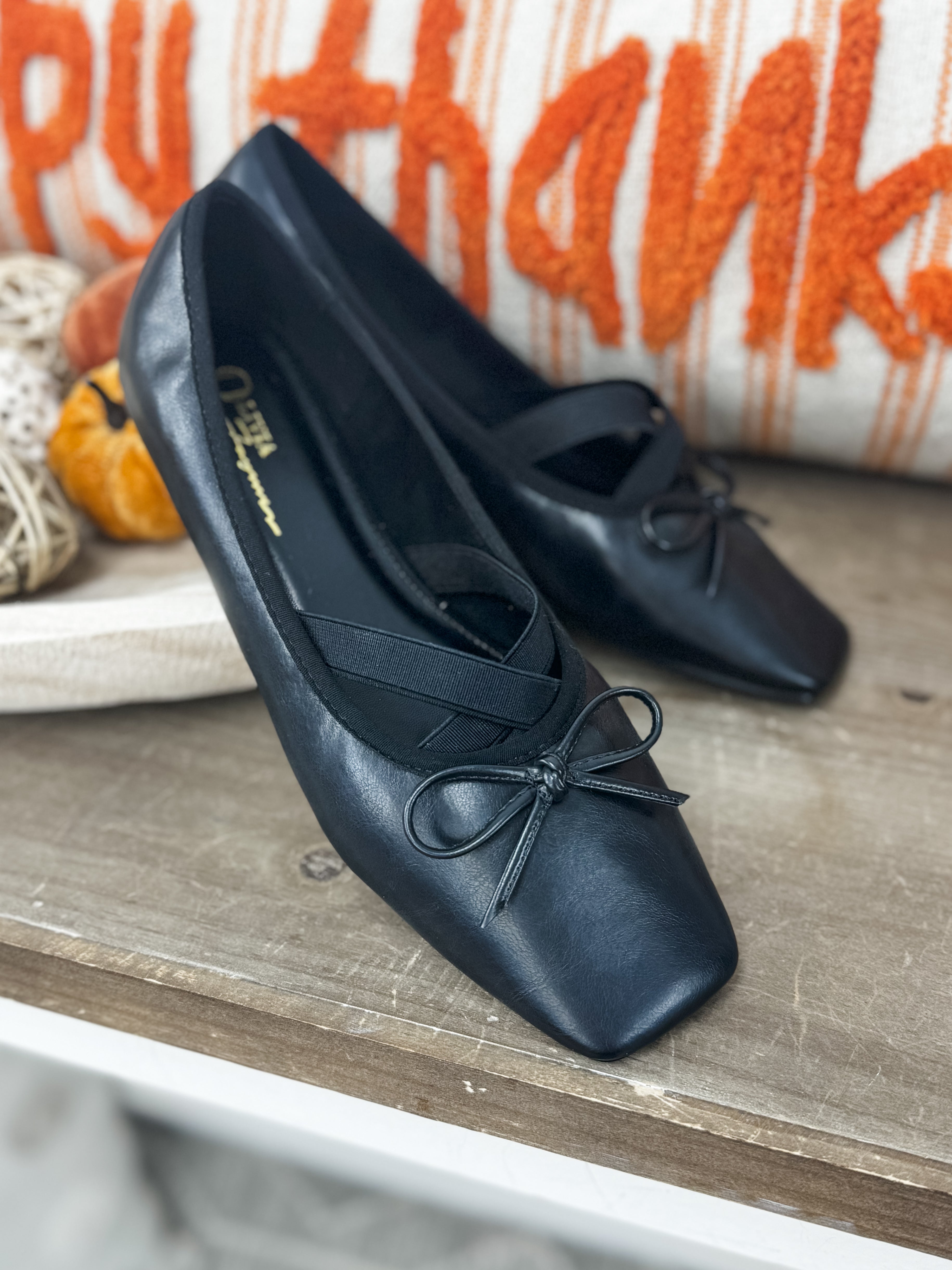 Misha Flats - Black