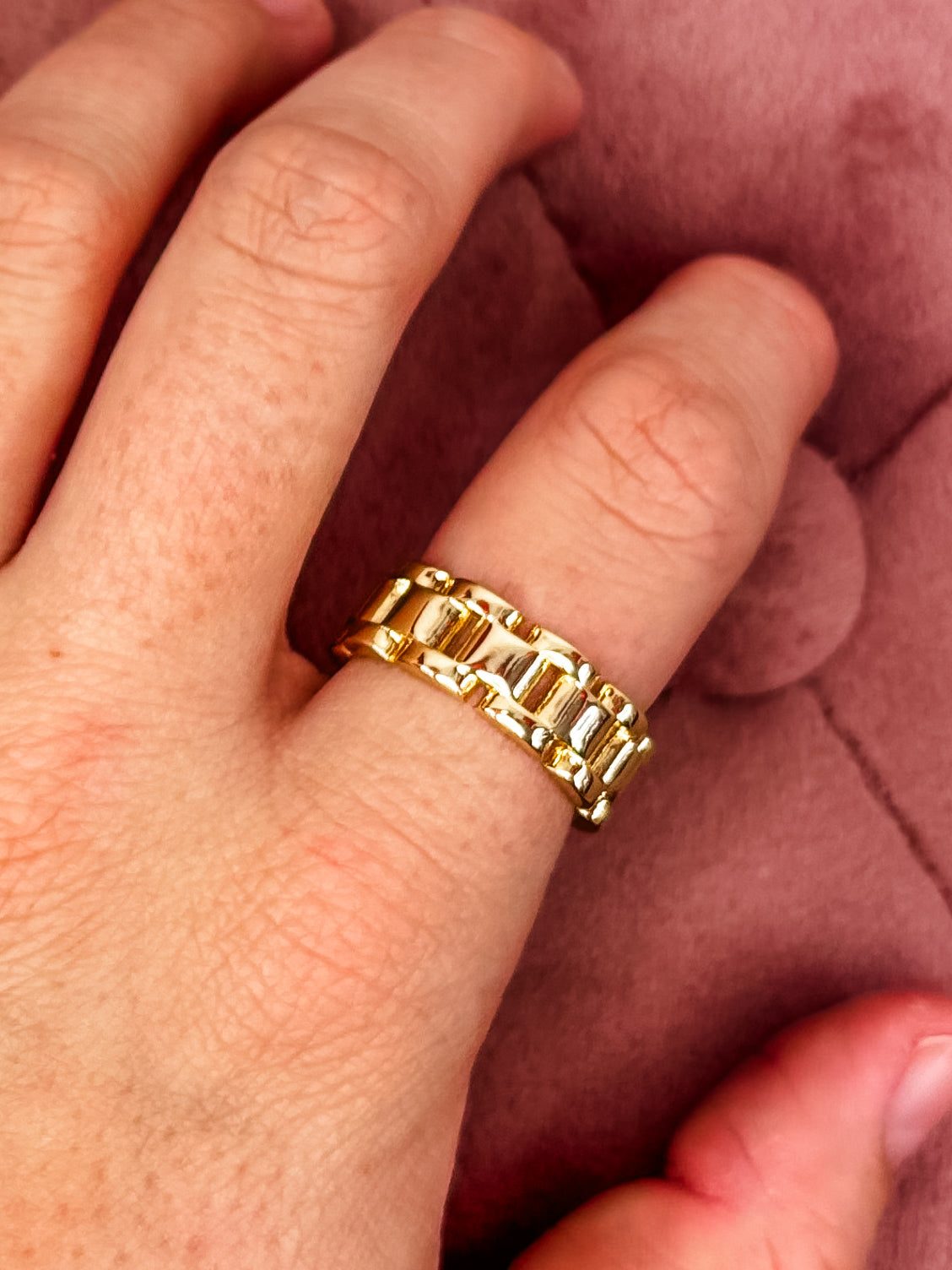 Gear & Grace Ring - Gold