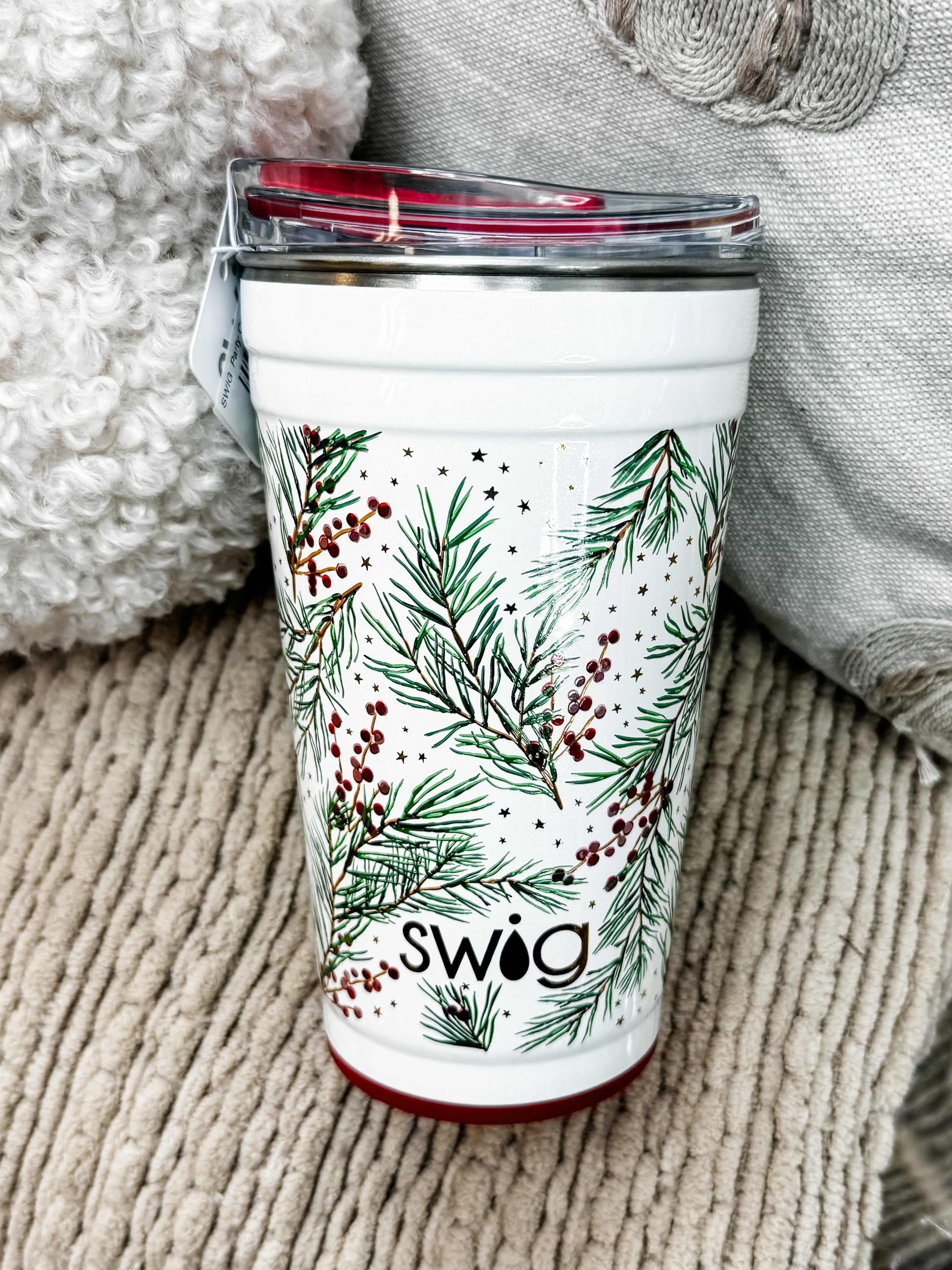 SWIG Party Cup 24 oz - Winterberry – Re-Fabbed Boutique