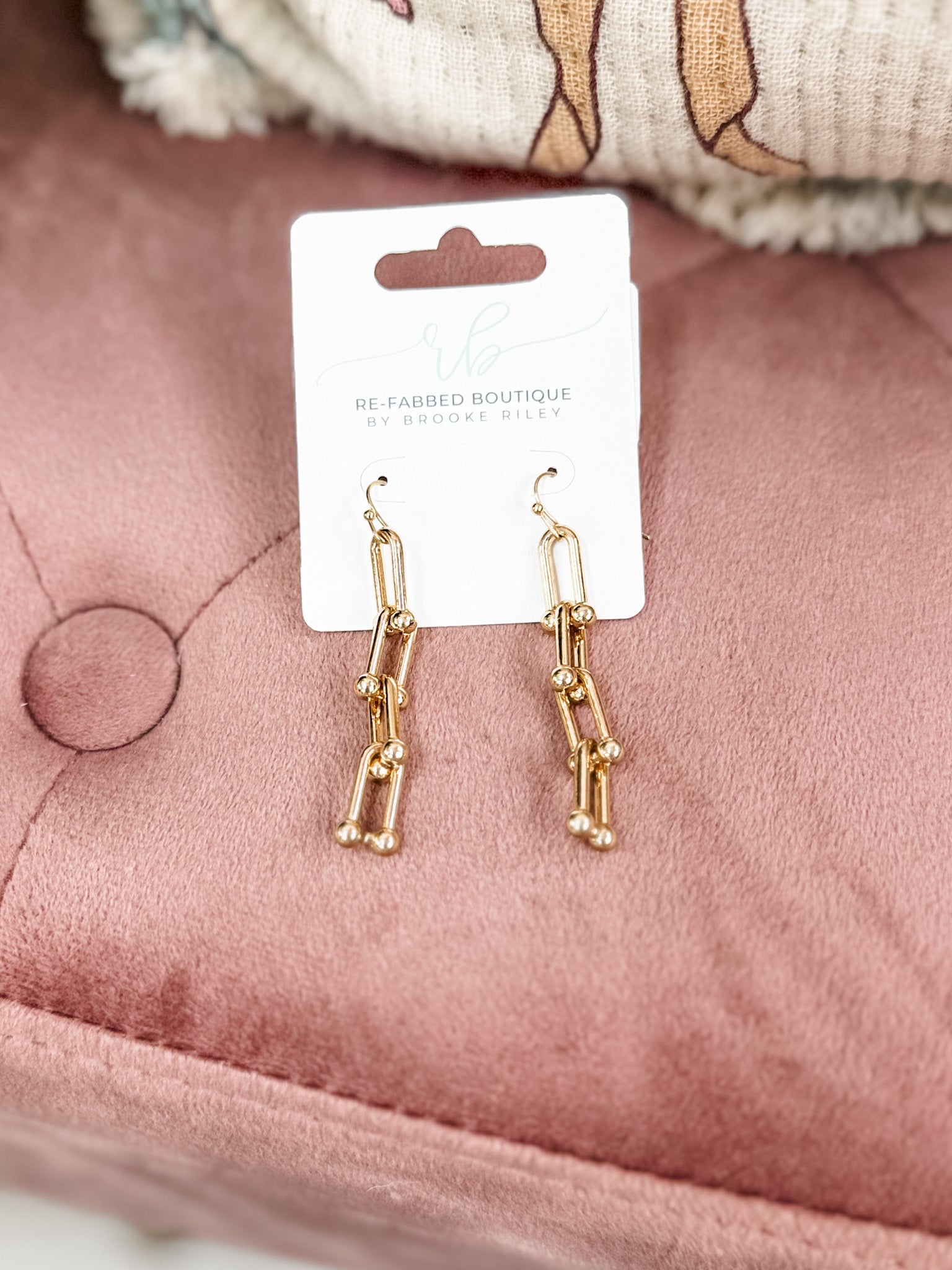 Golden Curve Earring