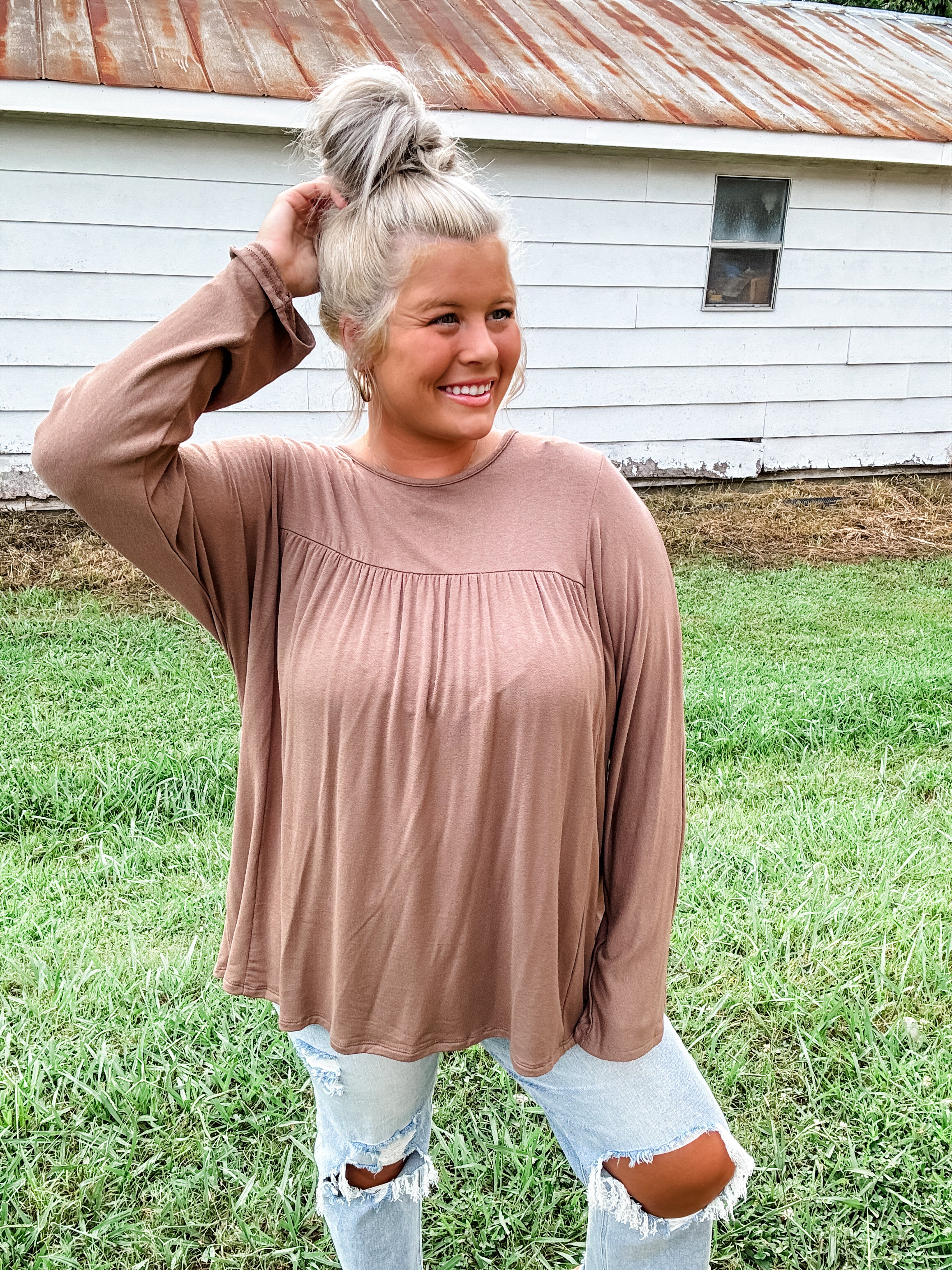 Easy On The Eyes Top - Taupe