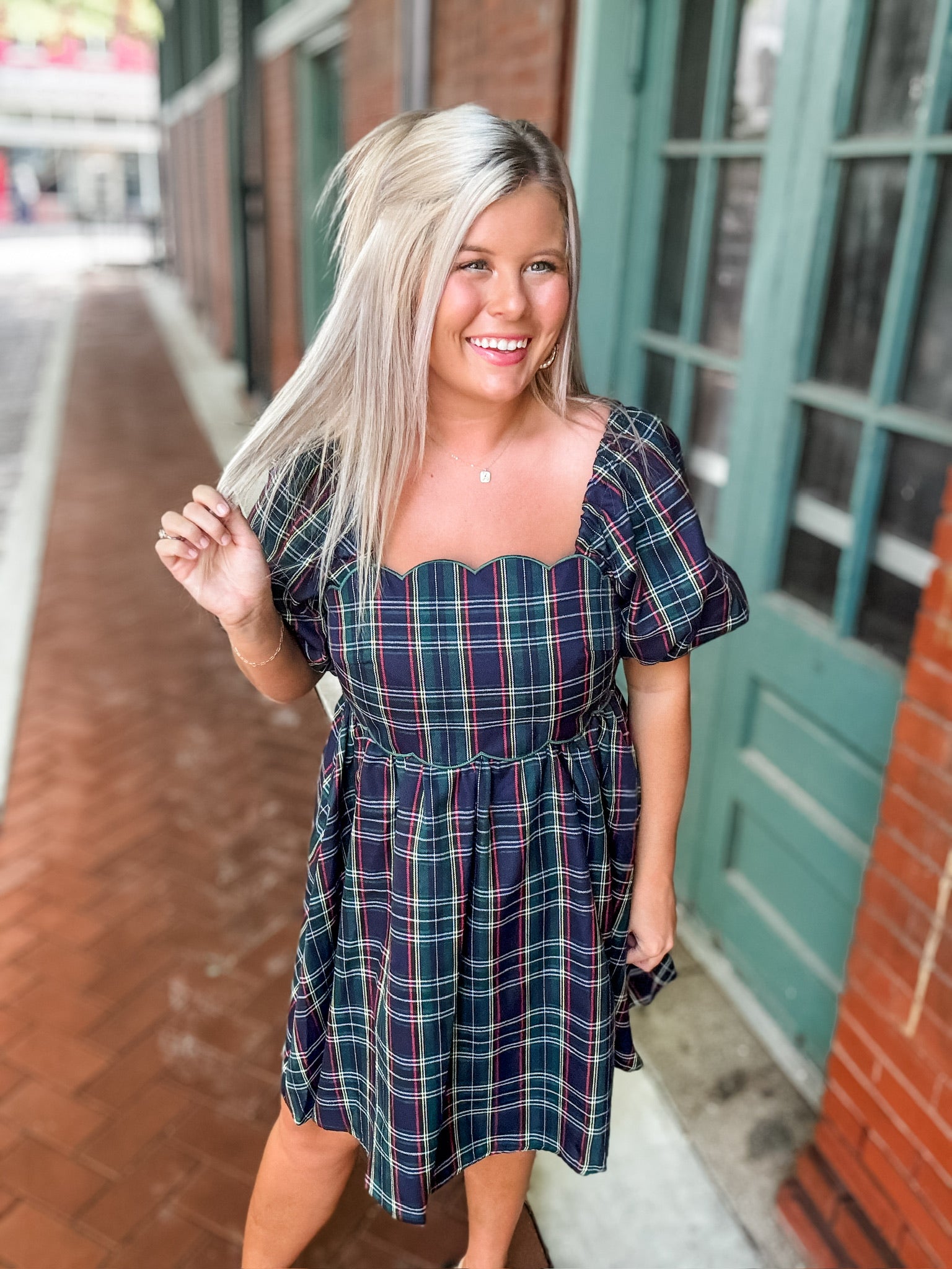 Chic Scallop Dress - Pine