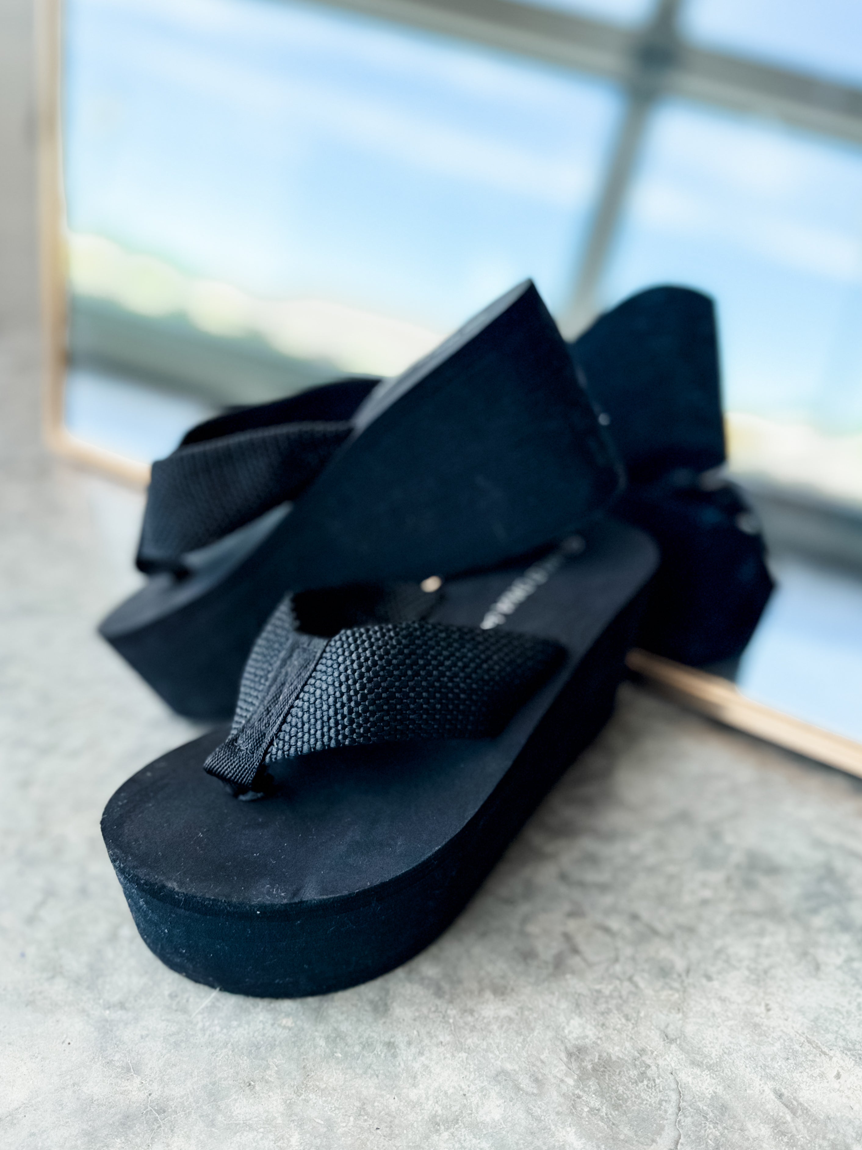 Heat Sandal - Black FINAL SALE | MODEL SHOE