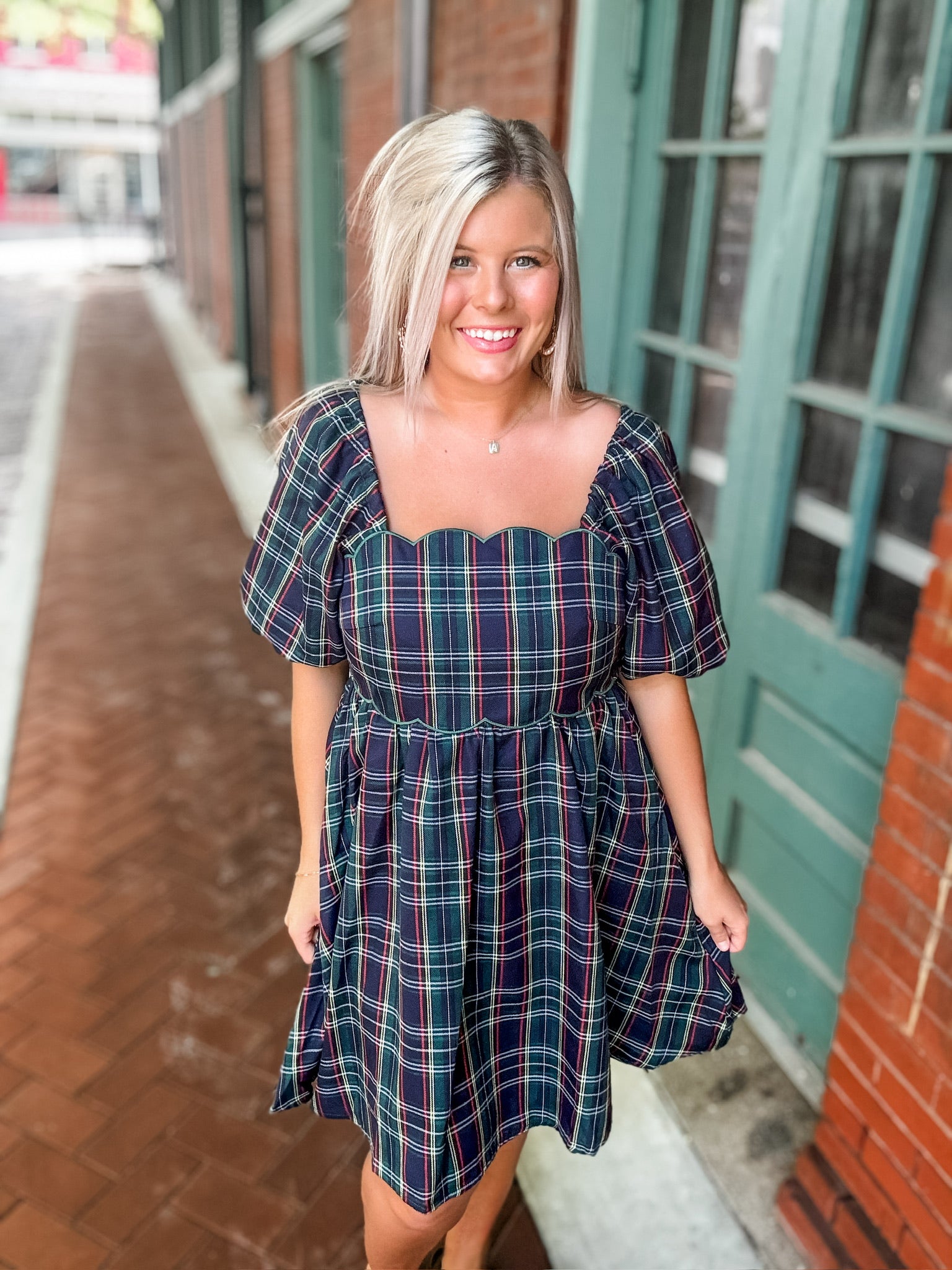 Chic Scallop Dress - Pine