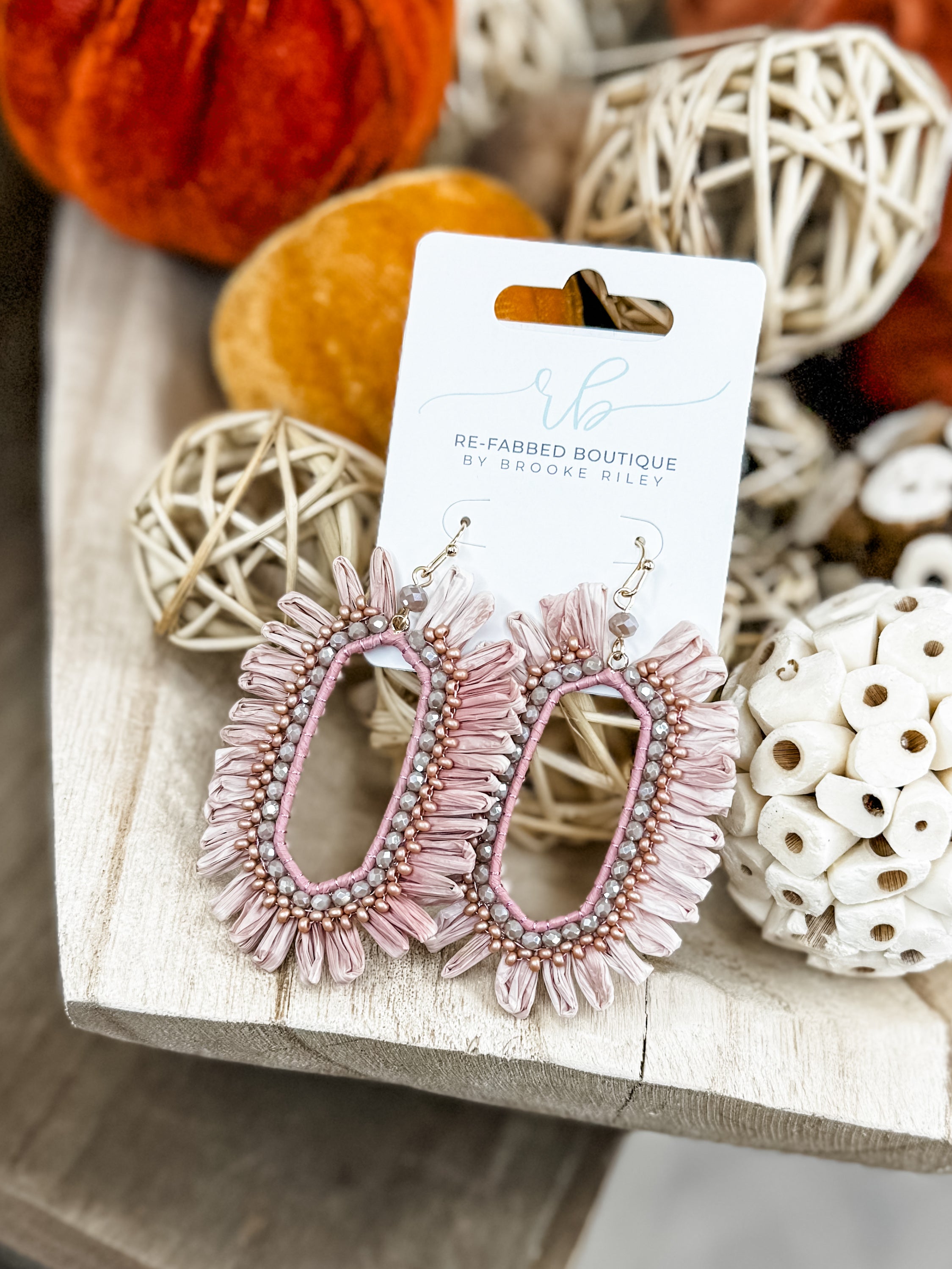 Graceful Sweep Earring - Mauve