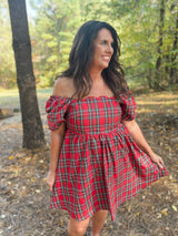 Chic Scallop Dress - Red