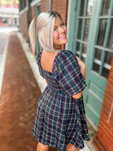 Chic Scallop Dress - Pine