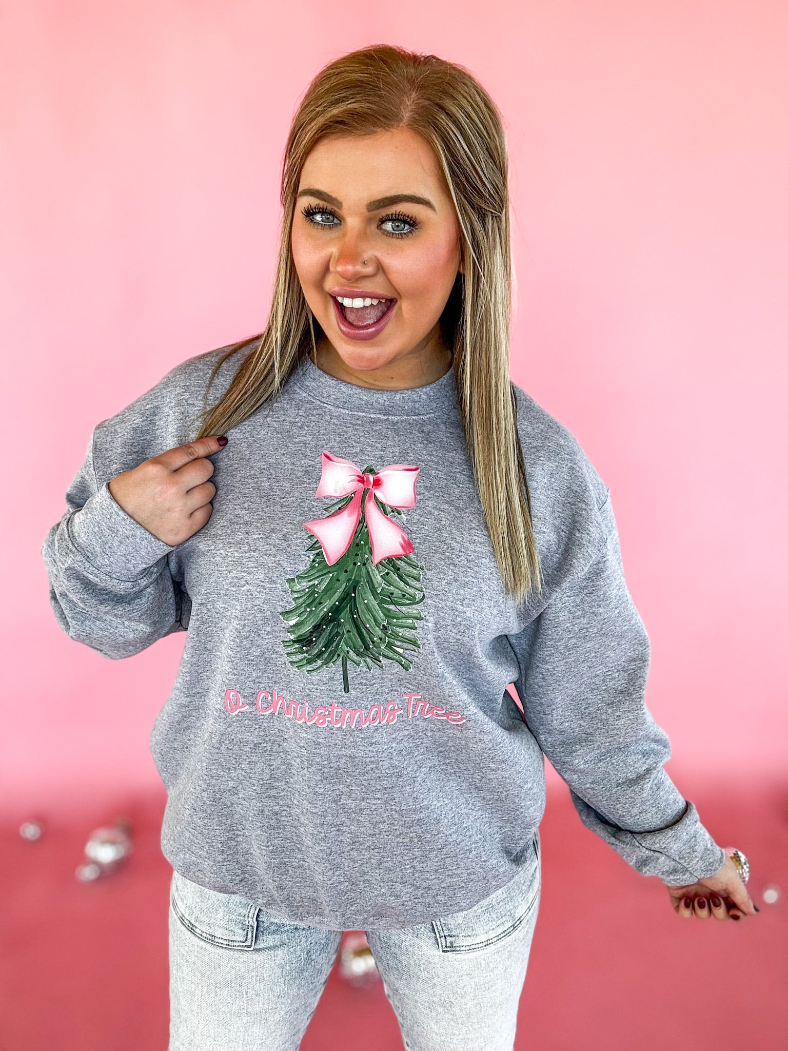 O Christmas Tree Graphic Sweatshirt