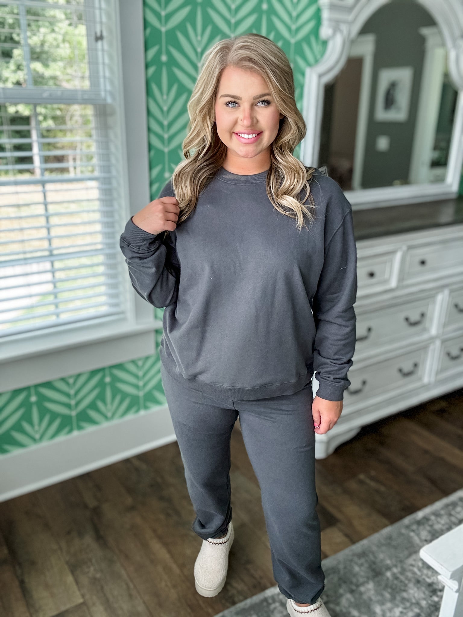 Feeling Cozy Sweatshirt - Charcoal